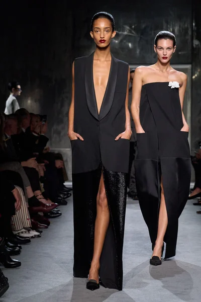 Look 43